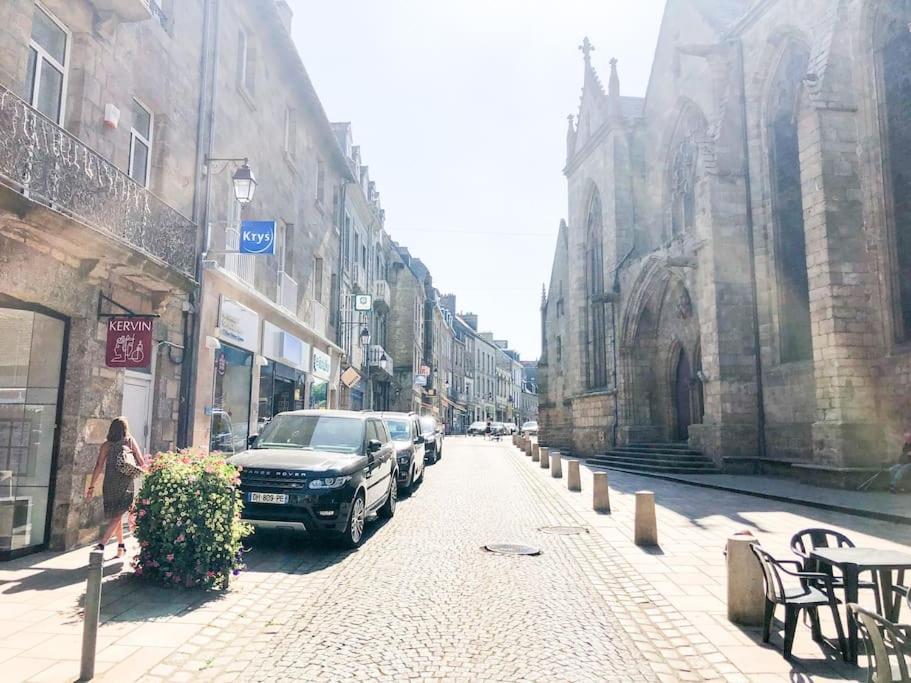 Nouveau ** Le Raffine Au Coeur De Guingamp ** Parking المظهر الخارجي الصورة