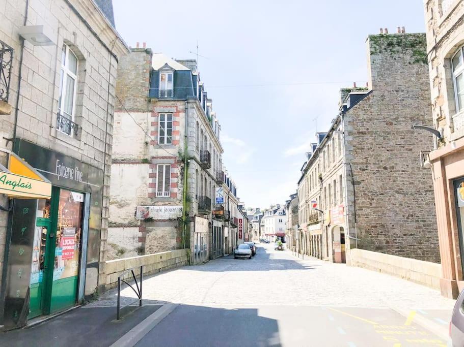 Nouveau ** Le Raffine Au Coeur De Guingamp ** Parking المظهر الخارجي الصورة